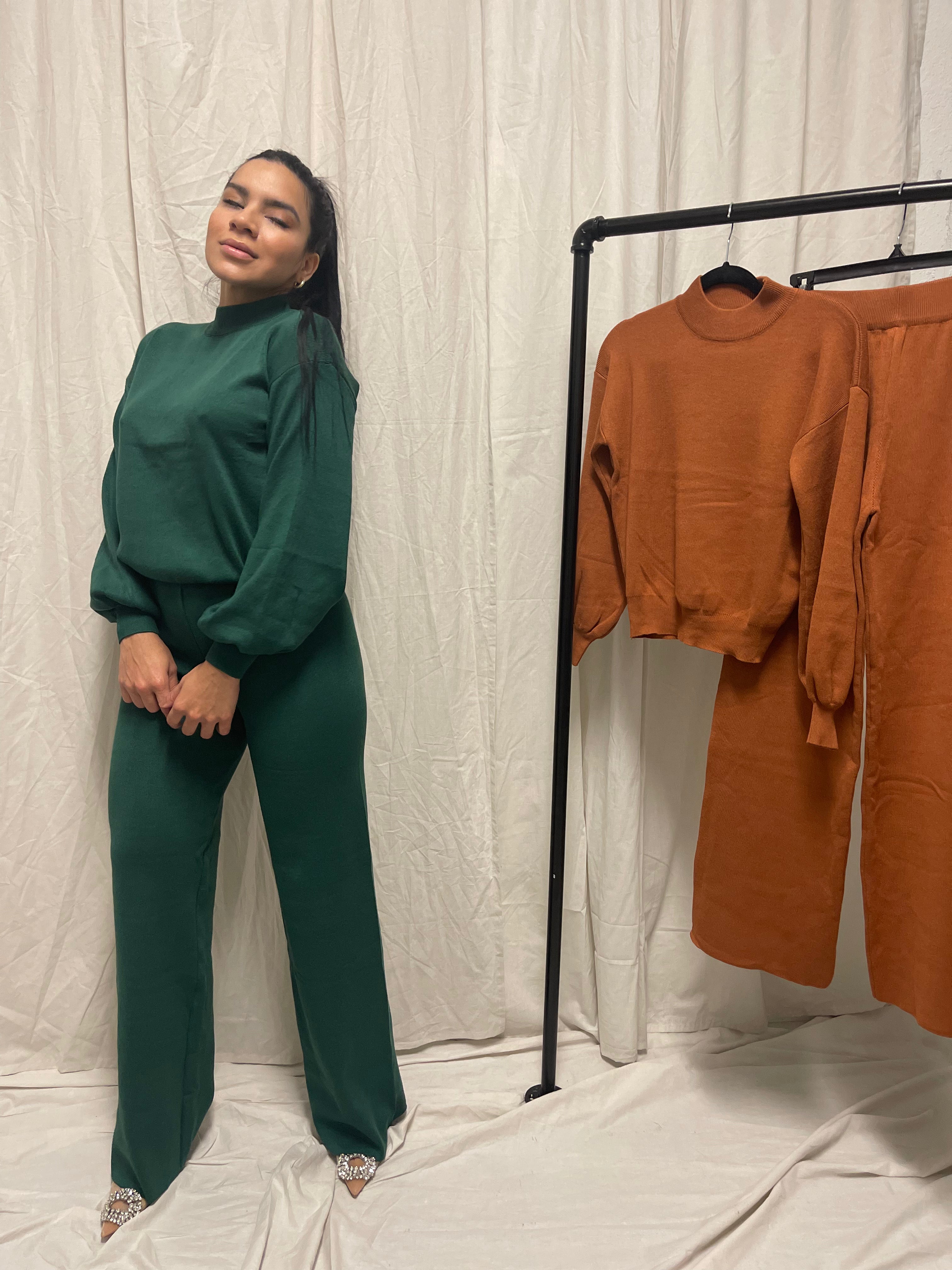 Tennessee Two Piece Lounge Set – Zamira & Co Tennessee Two Piece Lounge Set – Zamira & Co